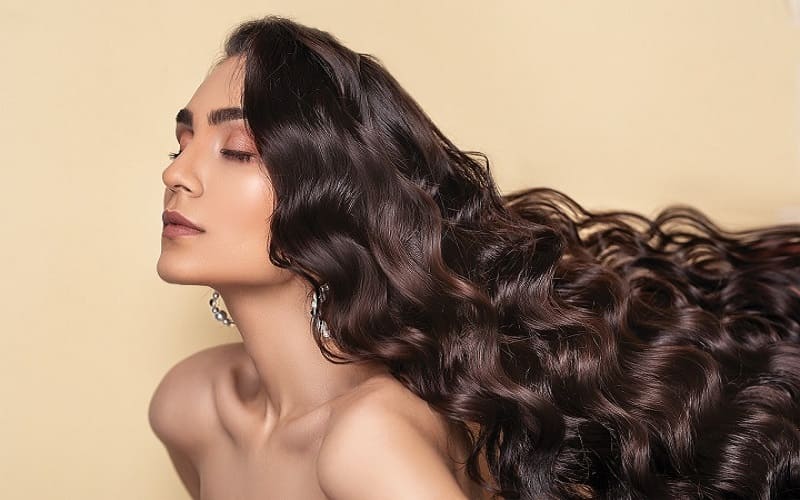 Treating hair Split Ends and flyways with Hair Growth Oil